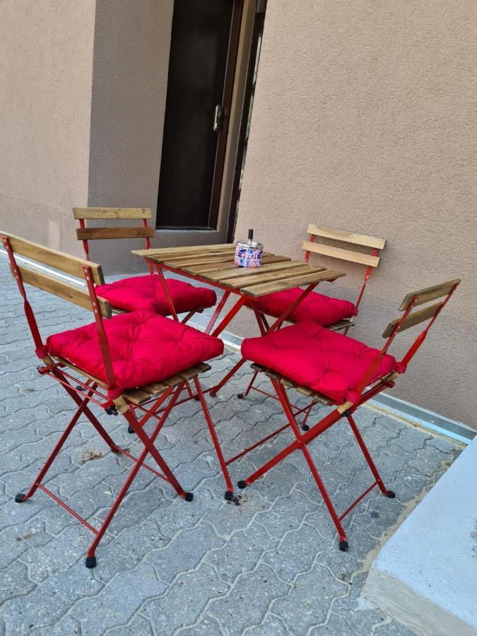 Velky Apartman Bratislava Buitenkant foto