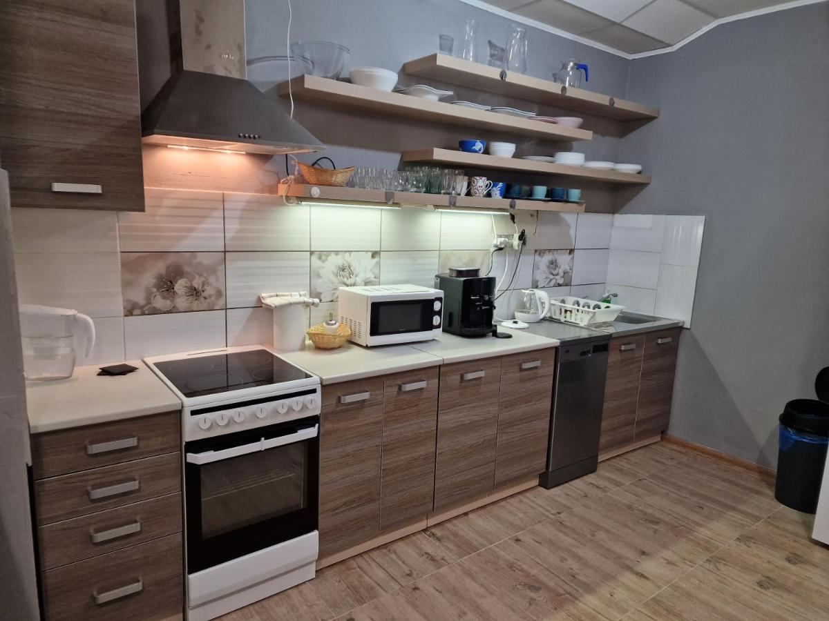 Velky Apartman Bratislava Buitenkant foto