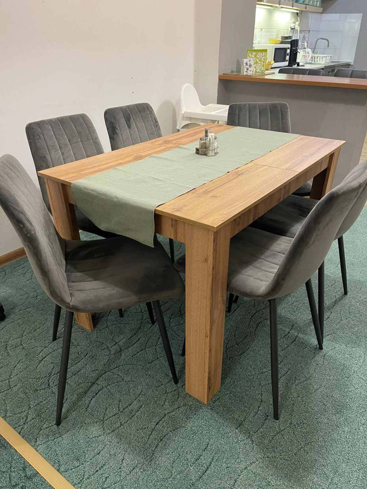 Velky Apartman Bratislava Buitenkant foto