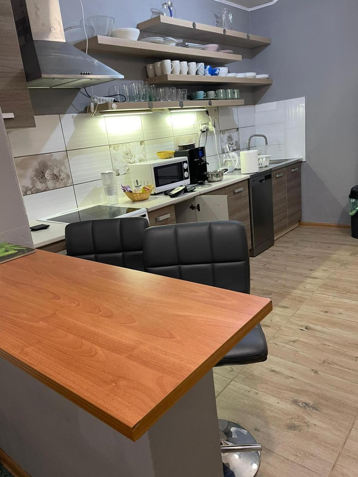 Velky Apartman Bratislava Buitenkant foto