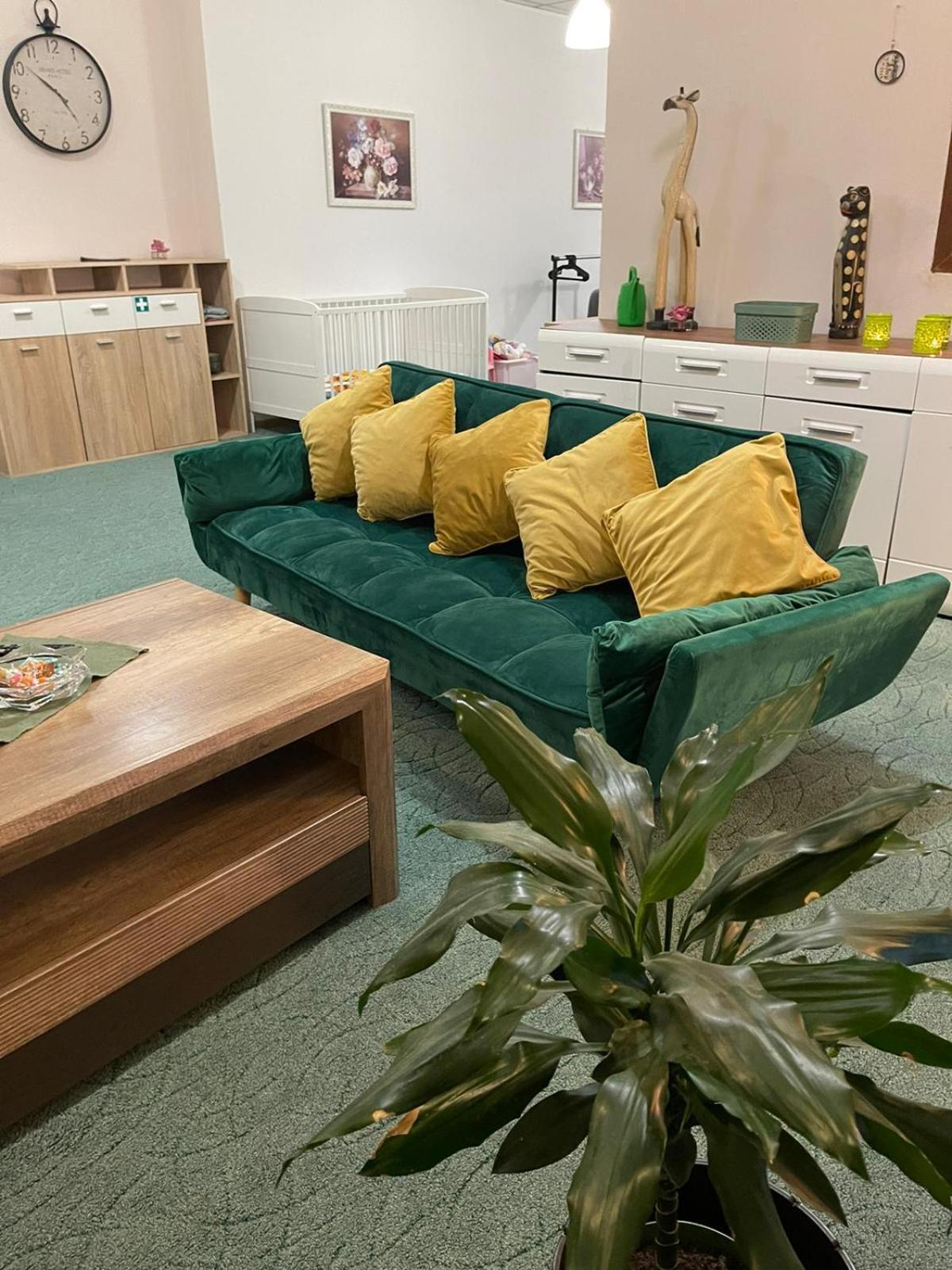 Velky Apartman Bratislava Buitenkant foto