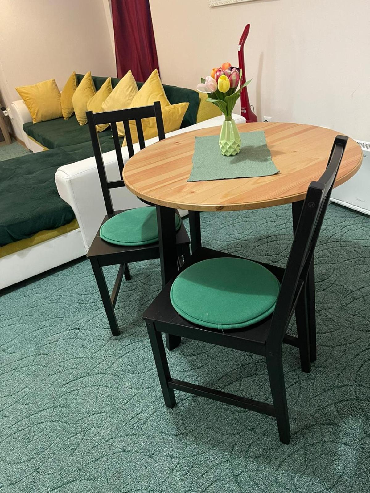 Velky Apartman Bratislava Buitenkant foto